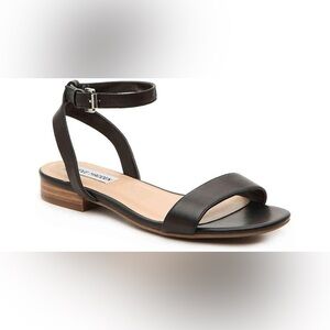 Steve Madden Lahnee black leather flat ankle strap sandals size 7.5
